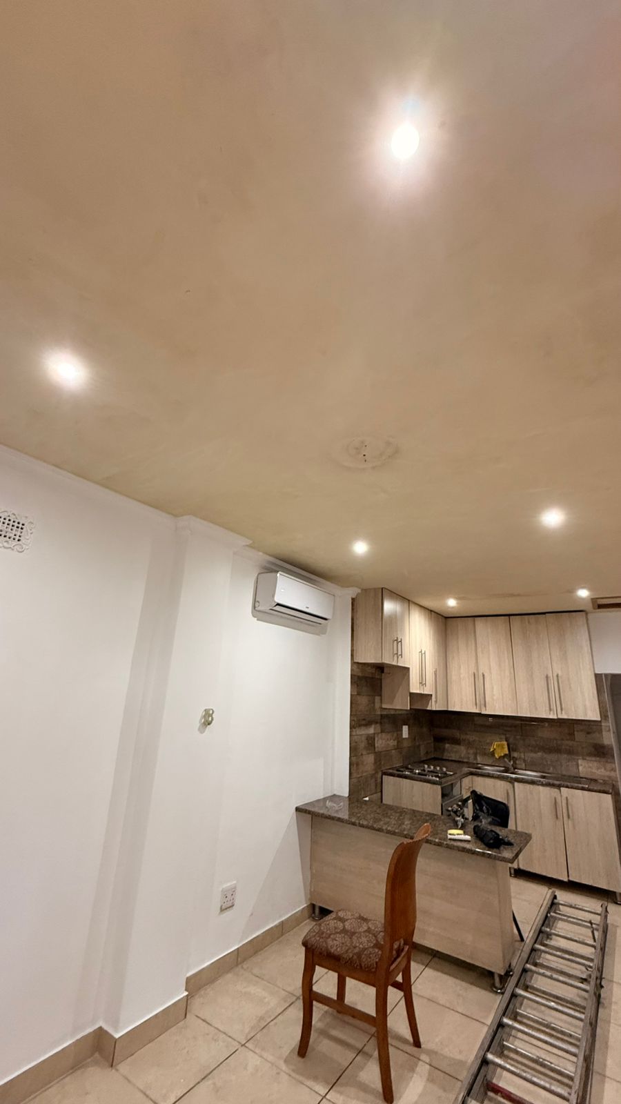 Recessed downlight installation